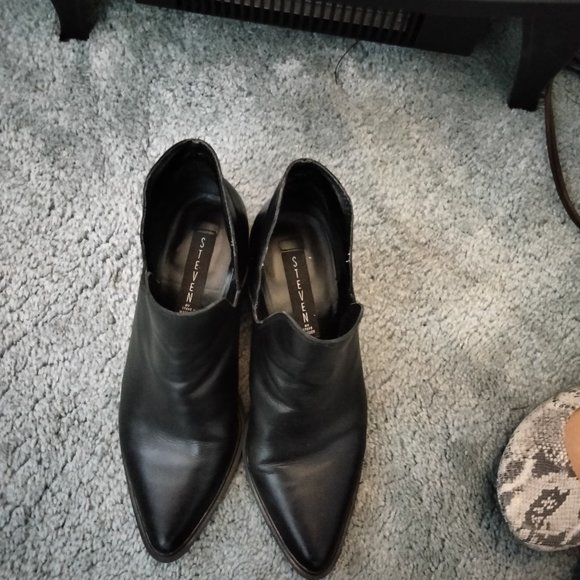 black leather booties - Picture 4 of 6